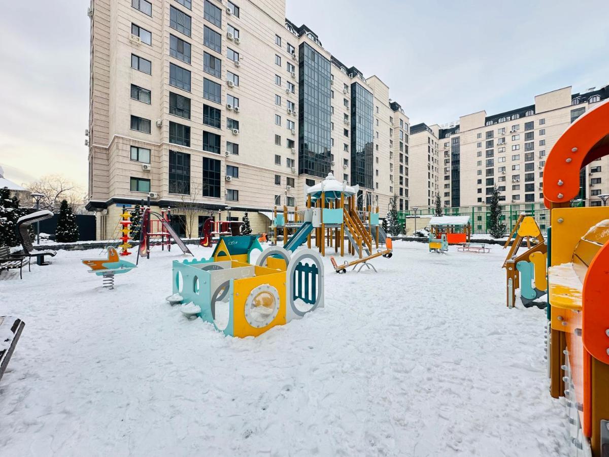 شقة Central Park In The City Center الماتي المظهر الخارجي الصورة